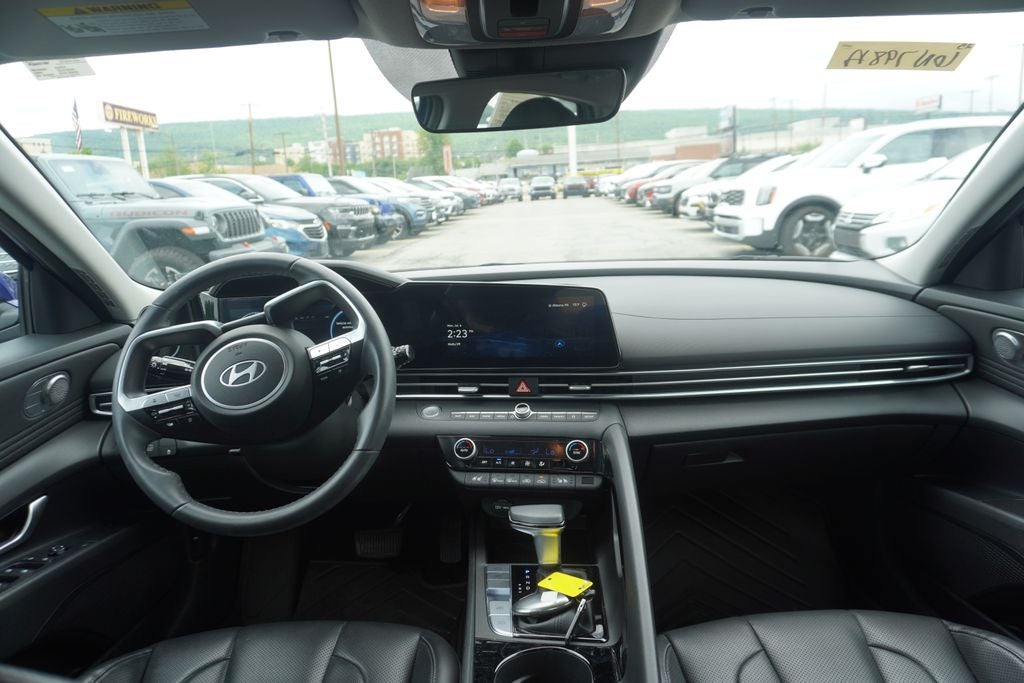 2025 Hyundai Elantra Hybrid Limited