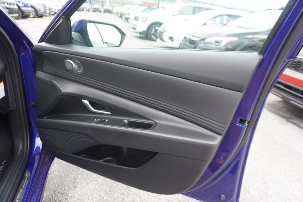 2025 Hyundai Elantra Hybrid Limited