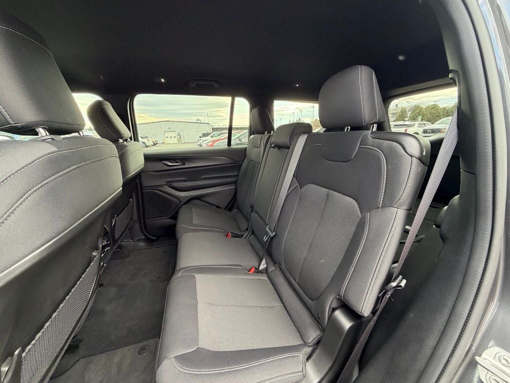 2024 Jeep Grand Cherokee L Laredo