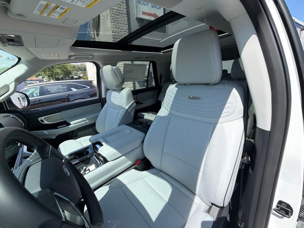2027 Ford Expedition Platinum