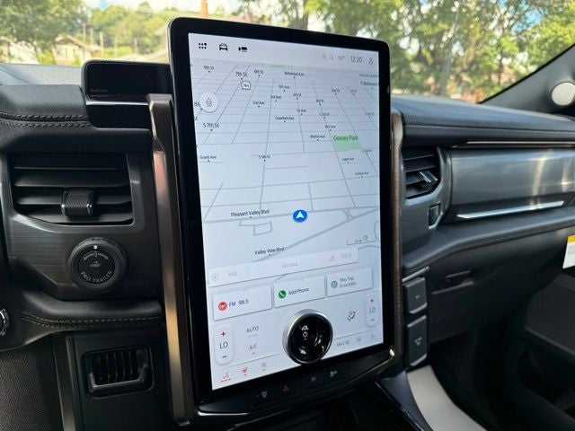 2025 Ford F-150 Lightning Lariat