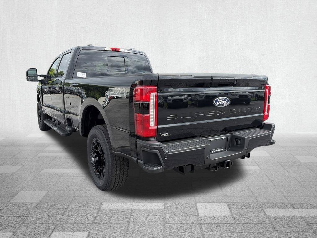 2027 Ford F-350SD Lariat