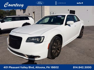 2016 Chrysler 300 S