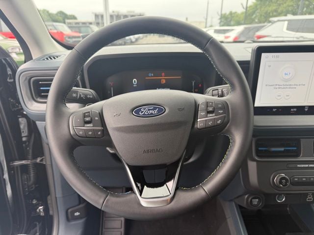 2025 Ford Maverick Lobo Standard