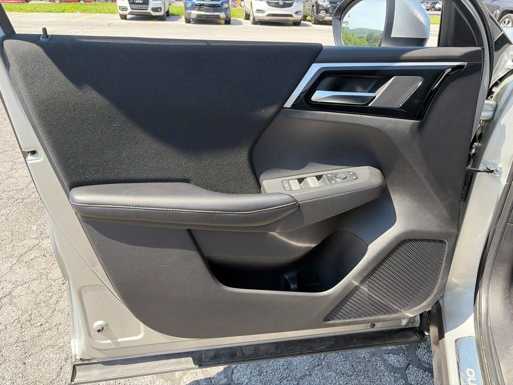 2022 Mitsubishi Outlander ES
