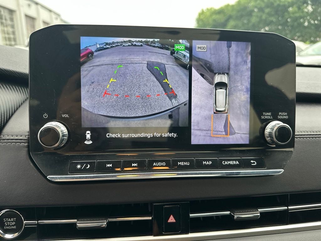 2024 Mitsubishi Outlander Base