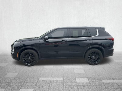 2024 Mitsubishi Outlander Base