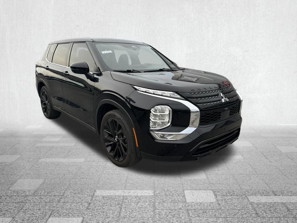 2024 Mitsubishi Outlander Base