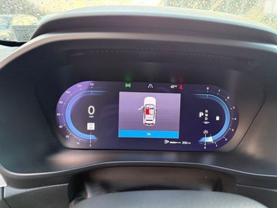 2025 Volvo XC40 B5 Ultra Dark Theme