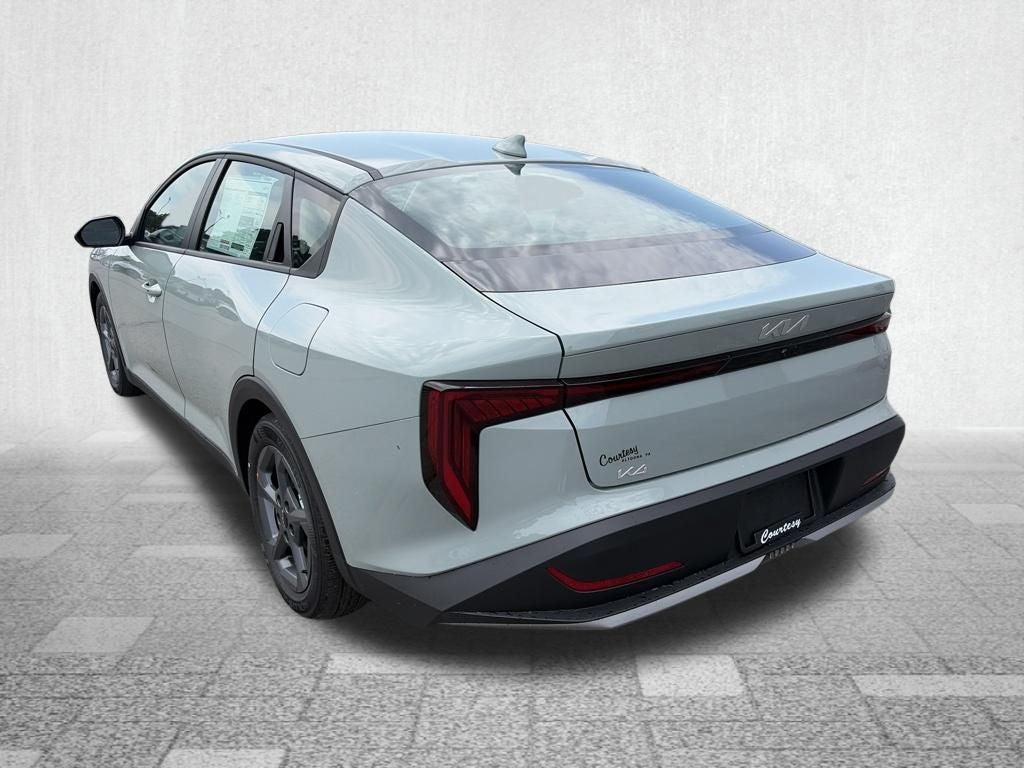 2026 Kia K4 LXS