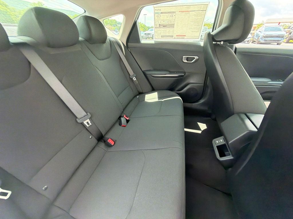 2026 Kia K4 LX