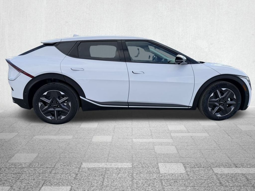 2025 Kia EV6 Light