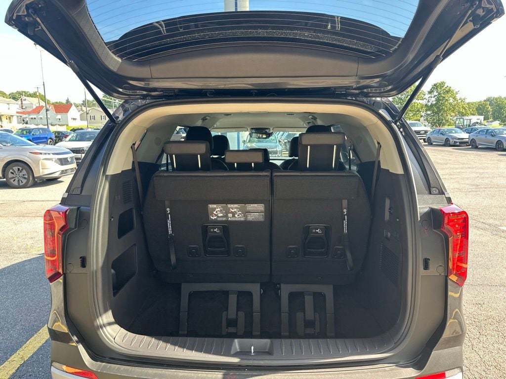 2027 Kia Carnival LXS