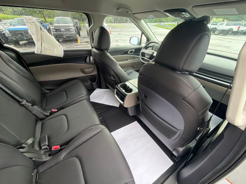 2027 Kia Carnival Hybrid LXS