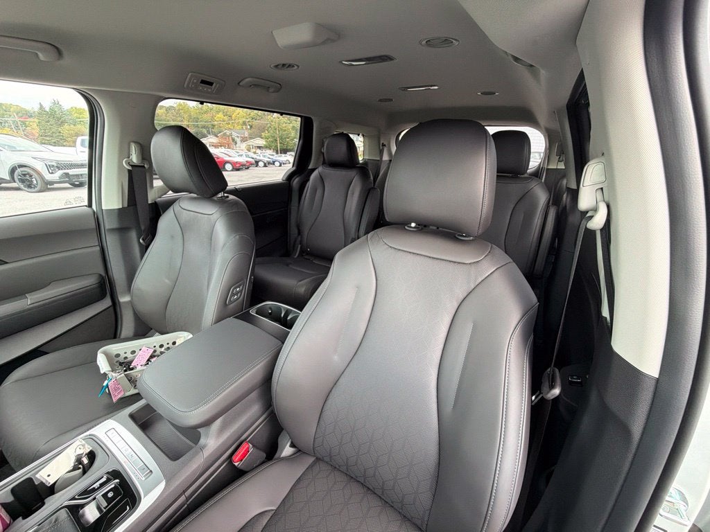 2027 Kia Carnival EX