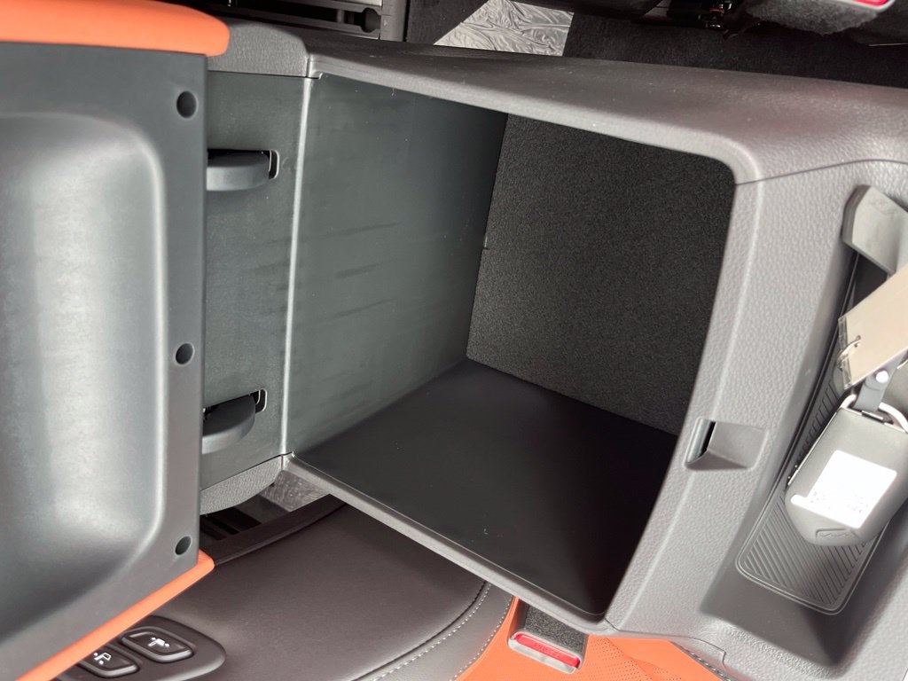 2027 Kia Carnival SX