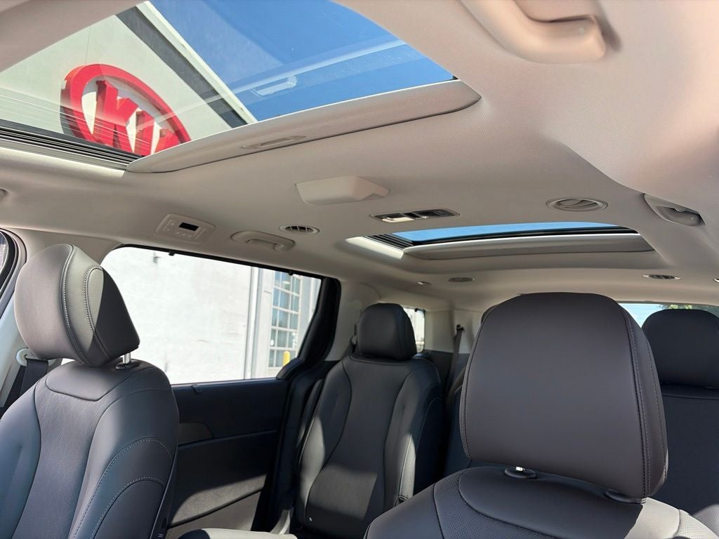 2027 Kia Carnival SX