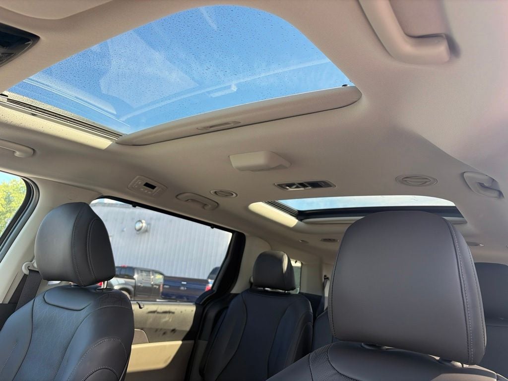 2027 Kia Carnival Hybrid SX