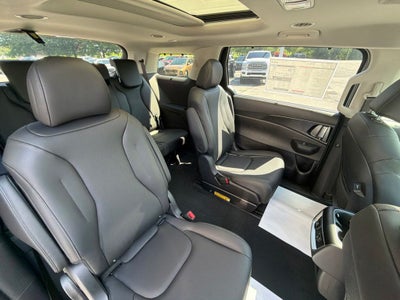 2027 Kia Carnival Hybrid SX