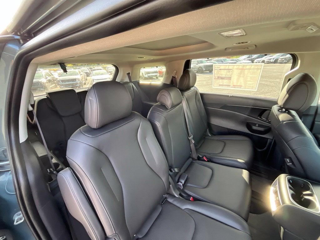 2027 Kia Carnival Hybrid SX